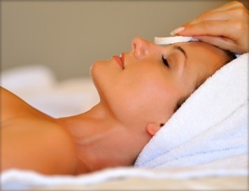 A Marassi! Analisi della pelle+ Pulizia viso con ultrasuoni+3 sedute con radiofrequenza, infrarossi o ossigenoterapia!