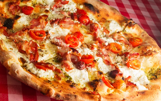 A Marassi Nuova Apertura! Da Zia Ma' trattoria popolare! Menu' Big pizza per 2 persone: Big Pizza 48 centimetri, bevanda alcolica  o analcolica, dolce a scelta coperto e caffè! Dove il gusto incontra il risparmio!  A Marassi Nuova Apertura! Da Zia Ma' trattoria popolare! Menu' Big pizza per 2 persone: Big Pizza 48 centimetri, bevanda alcolica  o analcolica, dolce a scelta coperto e caffè! Dove il gusto incontra il risparmio!