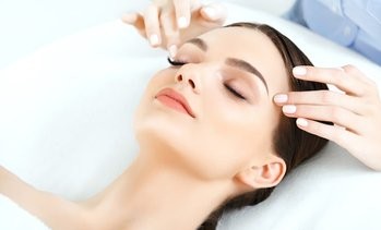 Novita'!  Trattamento liftante viso di circa 60 minuti nella centralissima Via Maragliano dall' Holistic Facialist Sara Grillo!