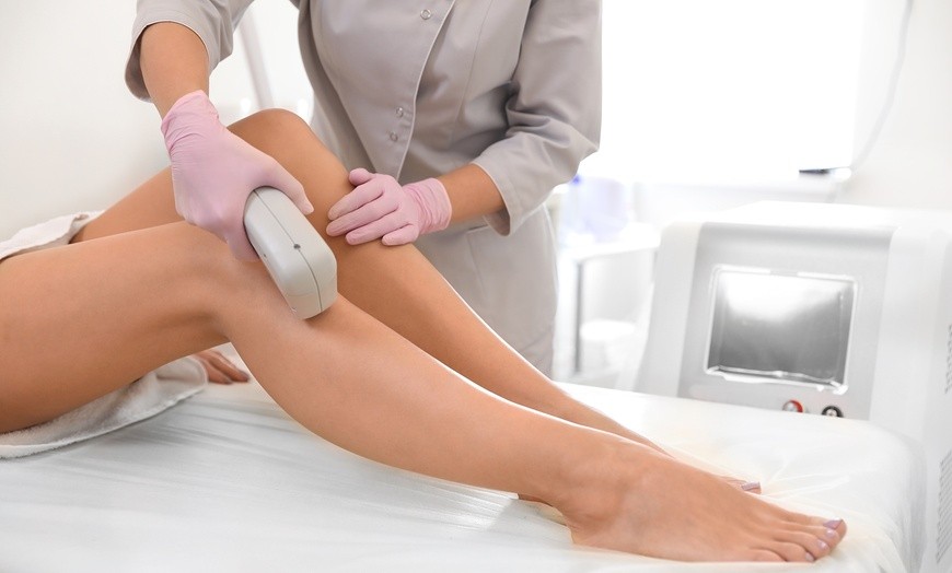 Nuova  apertura! In via Milano! Da LaserHome Genova Laser al diodo!! 3 sedute zona grande: gambe intere