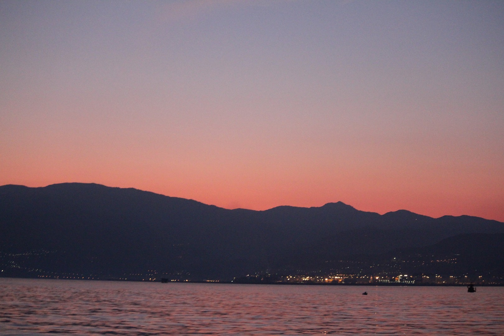 Anticipo d'Estate!! Tramonto a Portofino! Escursione serale  in battello a  Portofino con partenza da Genova per 1 persona . Per i più romantici! 