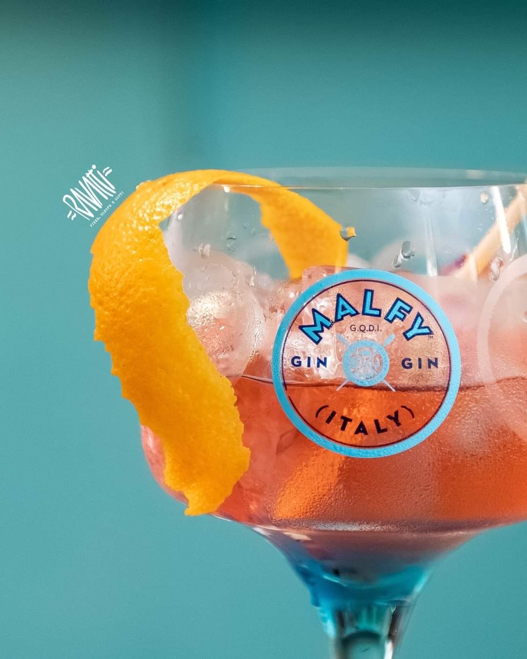 Nuova validità!  Da Ravatti pizze, slerfe e gotti: Aperitivo di coppia alcolico o analcolico o calice di vino o 2 birre medie con deliziose specialità !