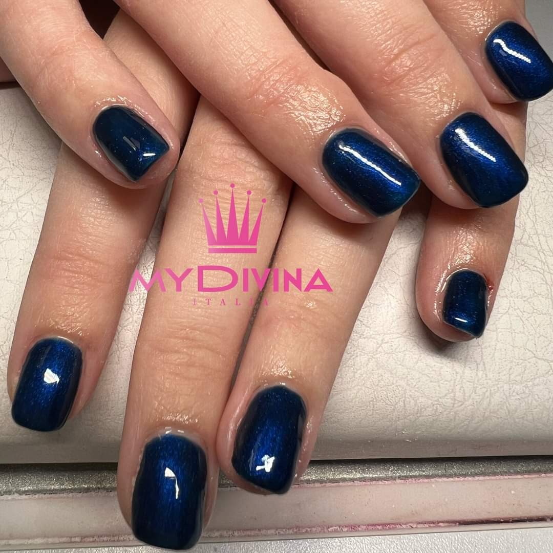  Nuova apertura! In via Fieschi! Istituto MyDivina Pedicure estetica con applicazione shellac o manicure estetica con applicazione shellac a soli 14,90!