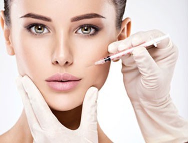  Trattamento viso con filler acido ialurionico  + botox su più zone dalla Dottoressa Laura Servetto  a due passi dal centro in via Toselli!