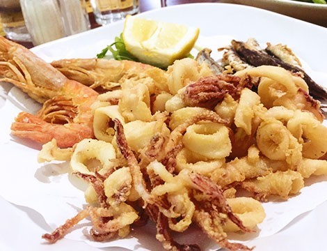 Novità! Nella incantevole cornice della Ruta di Camogli! Menu' per 2 con antipasto, primo, secondo, dolce acqua coperto caffè e calice di vino 