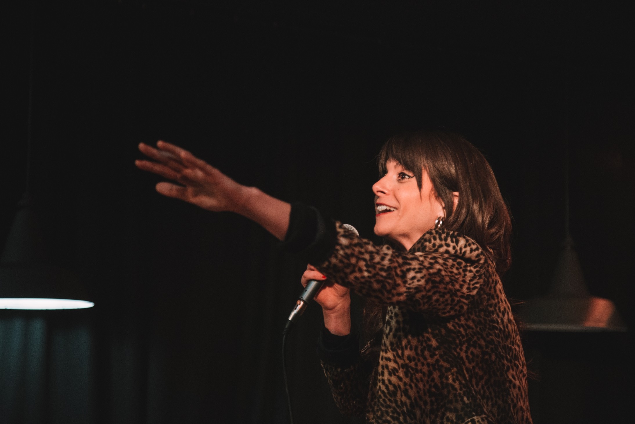 In data 14 Aprile 2023 ore 21.00 al Teatro Auditorium  di Stradanuova lo spettacolo"Divagazioni ukuleistiche sull'orlo di una crisi di nervi Di Giulia Nervi!
