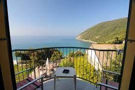  2 giorni e 1 notte Pernottamento x 2 persone in camera matrimoniale con colazione e accesso area benessere all'Hotel Mondial a Moneglia!