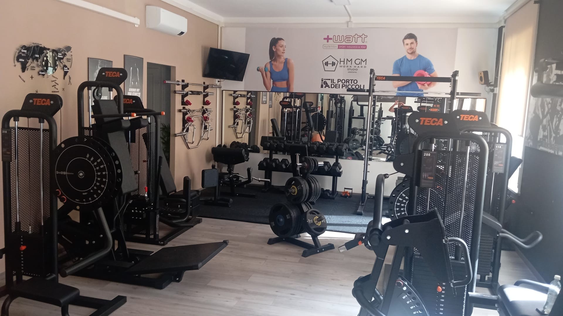  Novita'! 1 seduta di allenamento Hyrox nella centralissima via Porta degli Archi da HMgm!