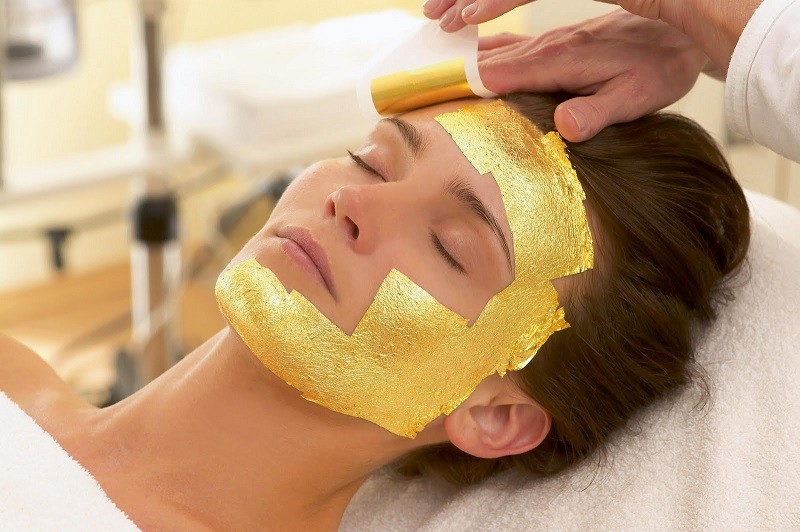 Regalati un trattamento esclusivo per il viso! Gold Mask o Black Mask con massaggio nella centralissima via Colombo dallo Studio Massofisioterapico Colombo. Coupon limitati!!