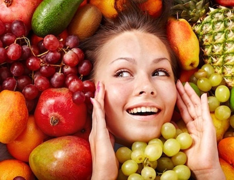 Coccola Time! Detersione+scrub +maschera con frutta fresca e collagene in via Colombo da Estetika Vale!