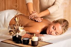 1 massaggio da 45 minuti a scelta tra decontratturante, rilassante in via Caffa dal massaggiatore Nicolo' Rigamonti!