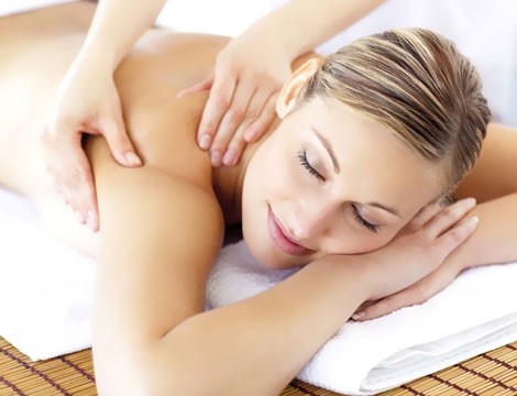  1 massaggio da 45 minuti  a scelta tra riflessologia plantare, massaggio fisiocircolatorio, decontratturante olistico, massaggio posturale miofasciale, emozionale olistico e drenaggio linfatico manuale dal Massaggiatore olistico Luca Borriello!!  