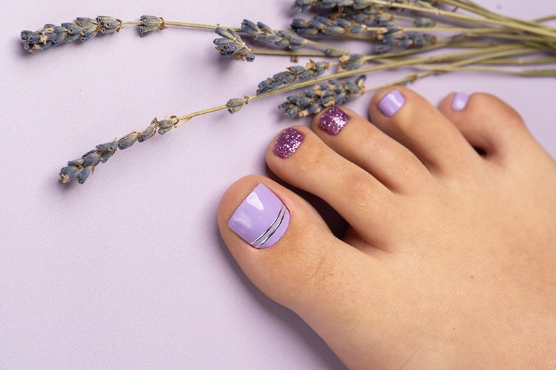  Super Regalo! Per una pedicure profonda con  smalto da Elle b. Beauty Lab in via Trento!