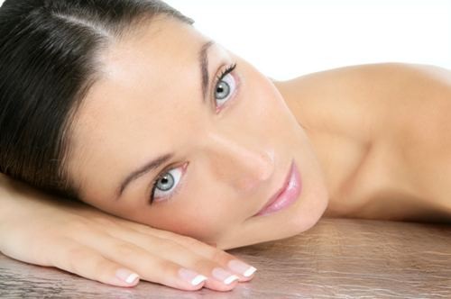 Ritorna a grande richiesta! 3 sedute di peeling meccanico e veicolazione di acido ialuronico e vitamine. Regalati un viso senza tempo nella centralissima via Colombo  con  il Dottor Boano!