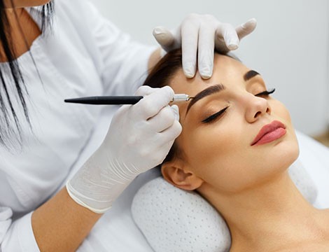 A Sestri Ponente! Trucco semipermanente sopracciglia, eyeliner superiore o inferiore, infracigliare o contorno labbra con sfumatura o full lips o effetto matita + ritocco a soli 179,90!