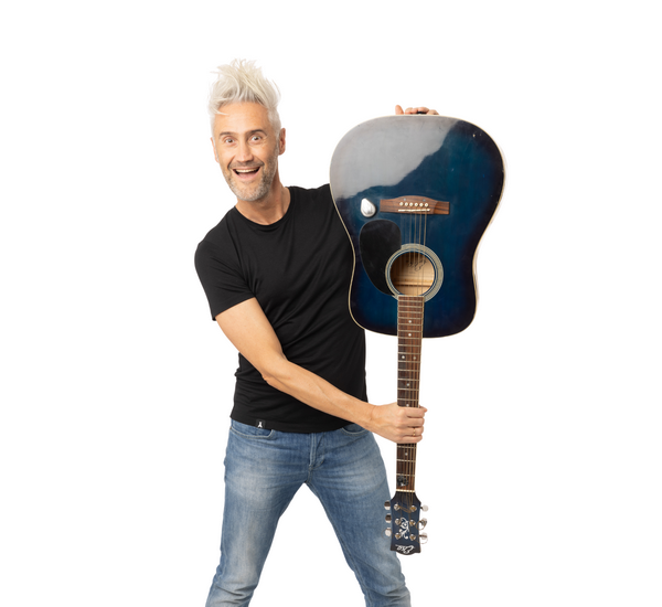 Ridere d'agosto ma anche prima con "La Fisica della Musica" con Vincenzo Schettini in data 10 Luglio 2026 ore 21.30 in Piazza delle Feste al Porto Antico!